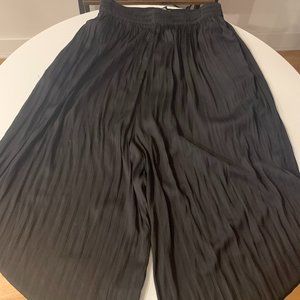ZARA Black Flowy Pants/Culottes